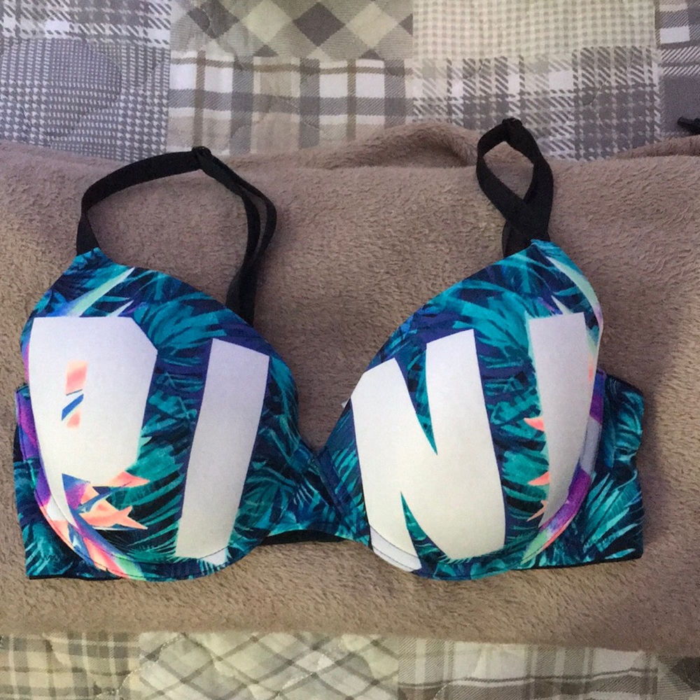 PINK VS every day bra